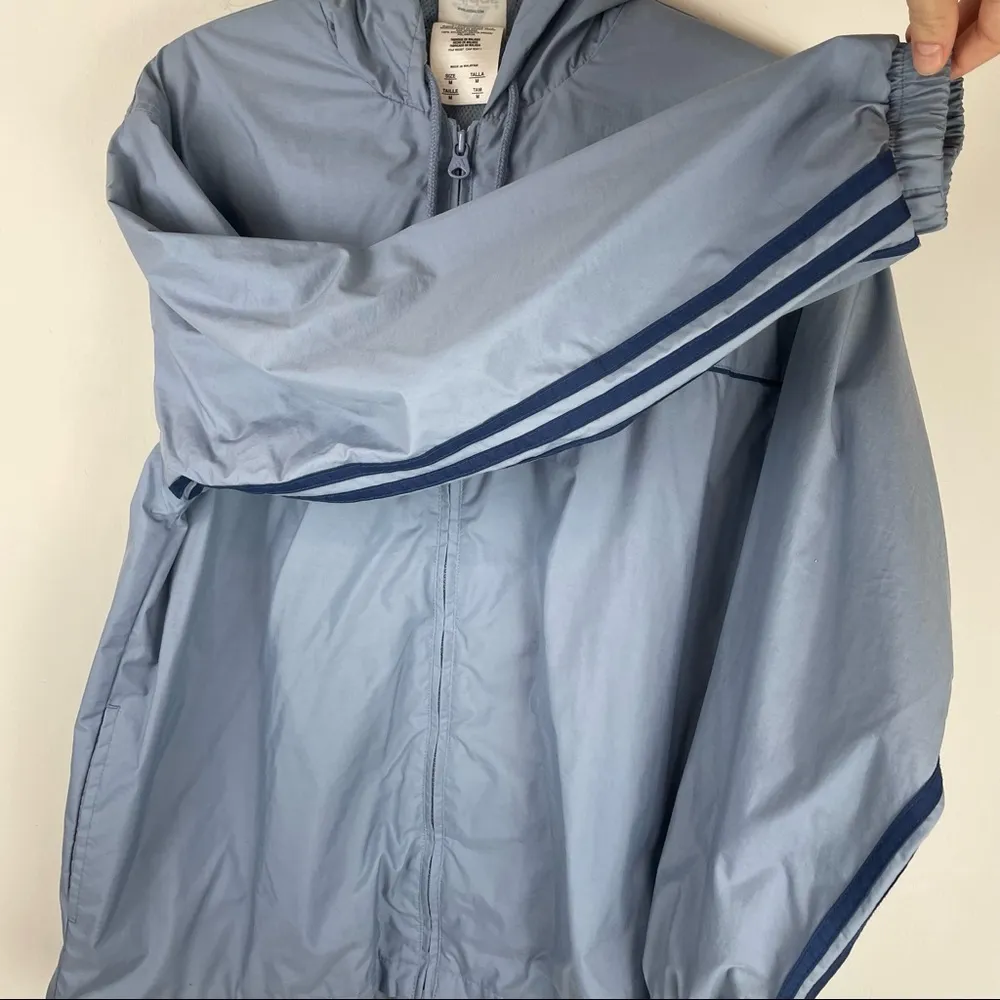 Vintage Adidas Sz Medium Windbreaker Jacket Blue Periwinkle Stripe Sleeves - Image 10