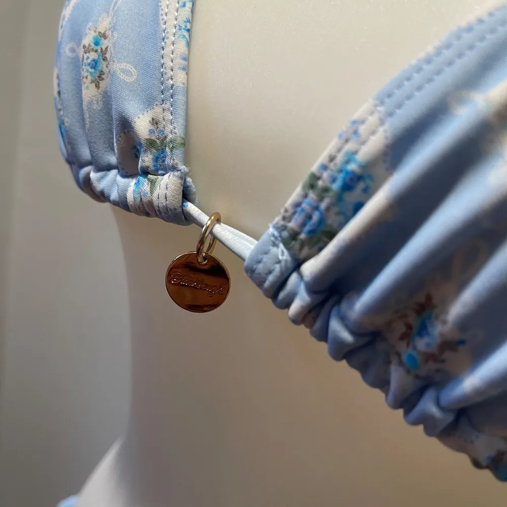 Blackbough Tessa Ruffled Triangle Bikini Set -  Size S. - Image 2