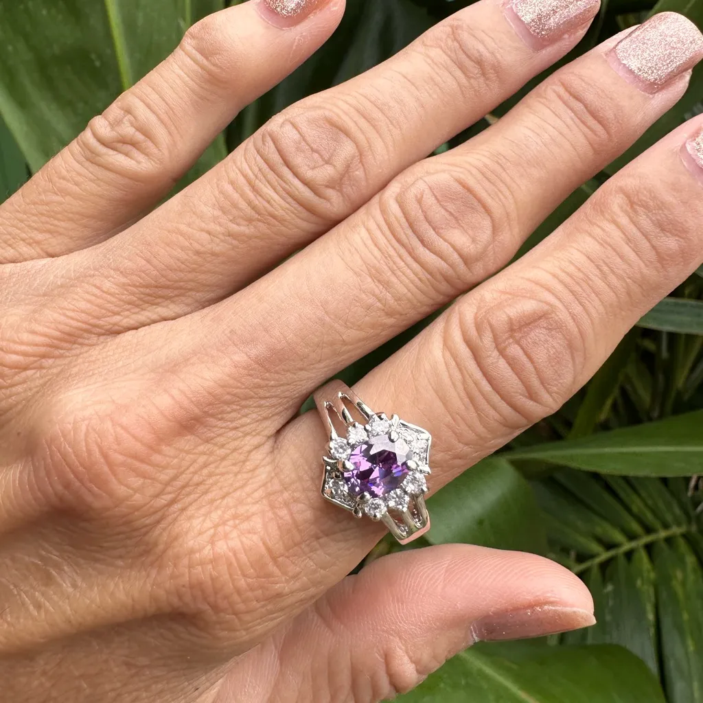 Swarovski Elements Amethyst & Crystal Snowflake Halo Ring, size 8 Purple - Image 3