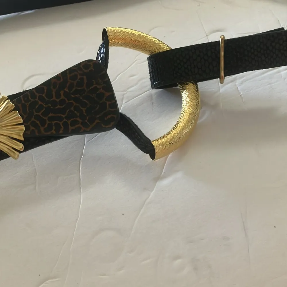 Delicate looking ladies belt - Image 2