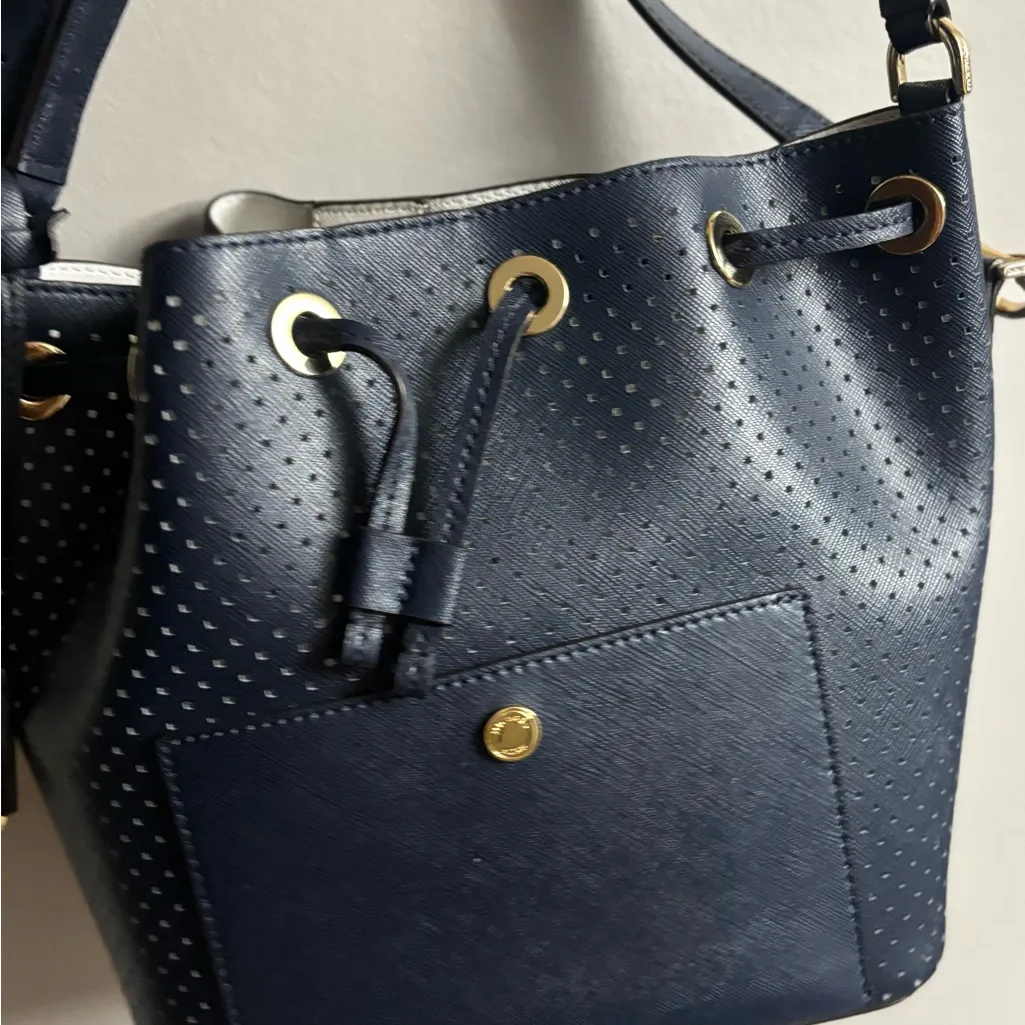 Micheal Kors Navy Blue Perforated Bucket Bag with long strap brand new - Image 12