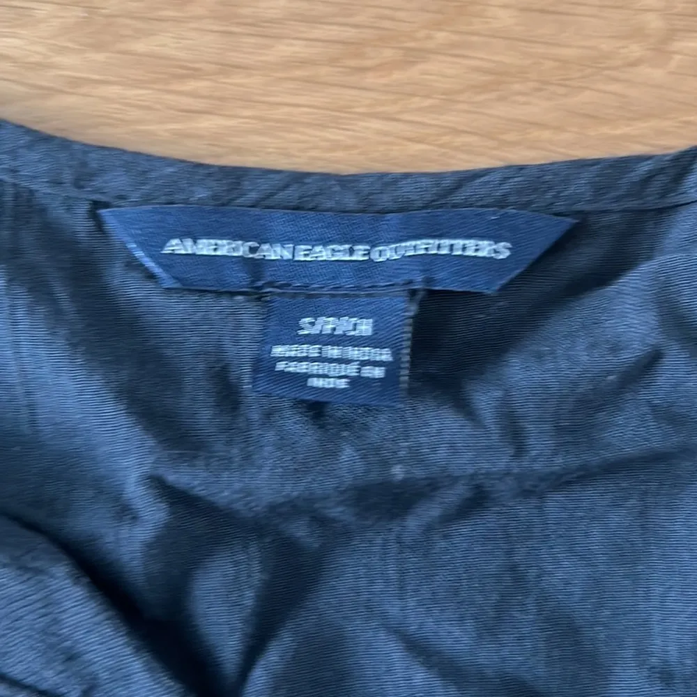 NWOT AEO bell sleeve embroidered top - Image 6