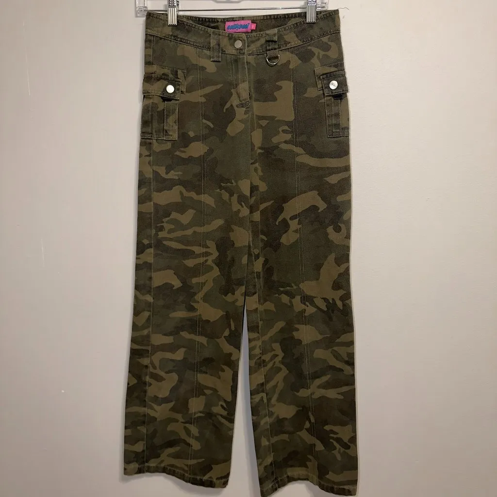 Edikted High Rise Camo Straight Leg Pants Women’s XS Trendy Streetwear - Image 2