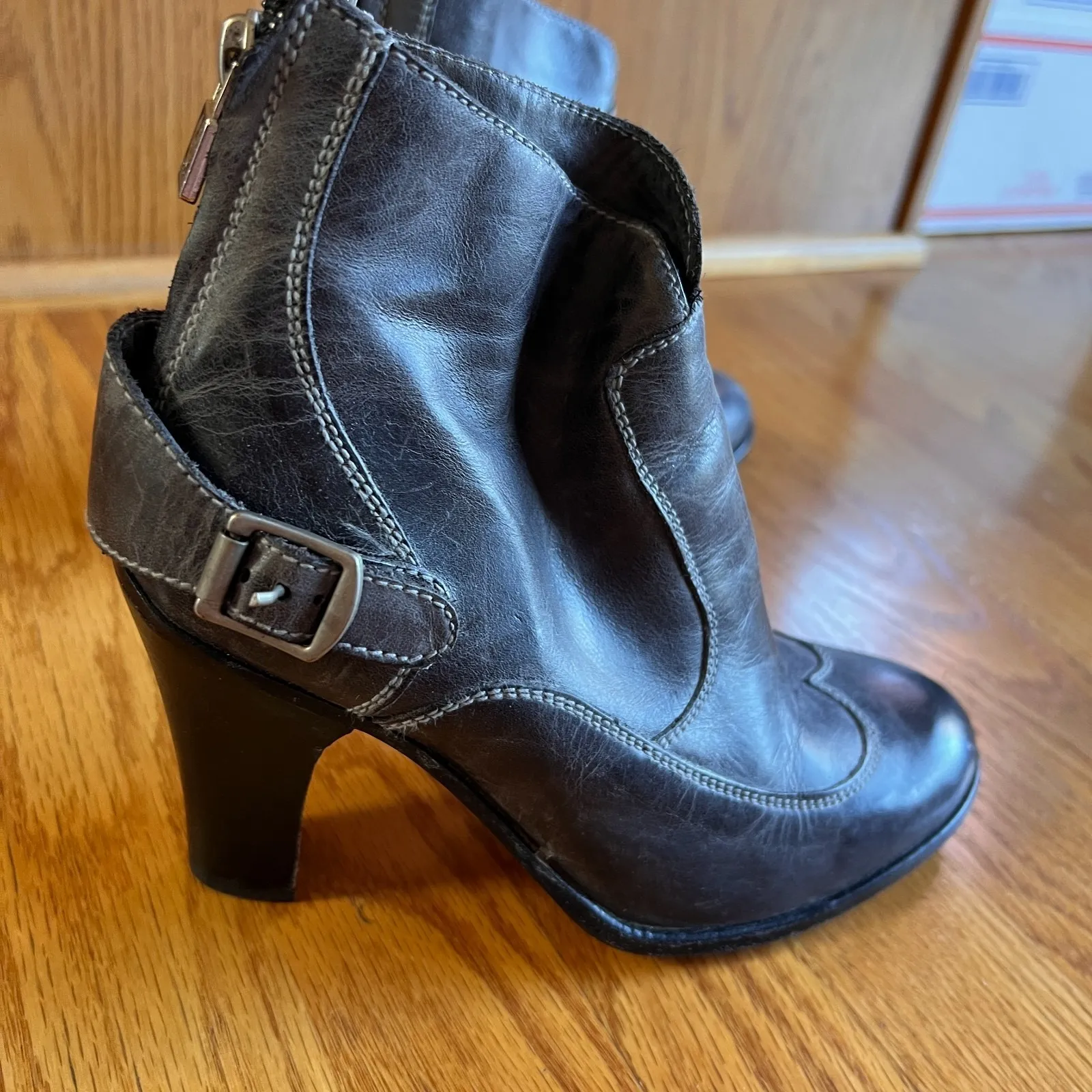 BED STU Womens Leather Ankle Boots Gray Size 36 Y2K Menswear Indie Buckle Heel - Image 2