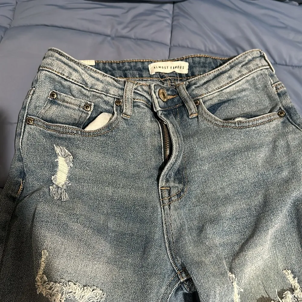 Almost Famous size 0 distressed cropped denim jeans - Image 2