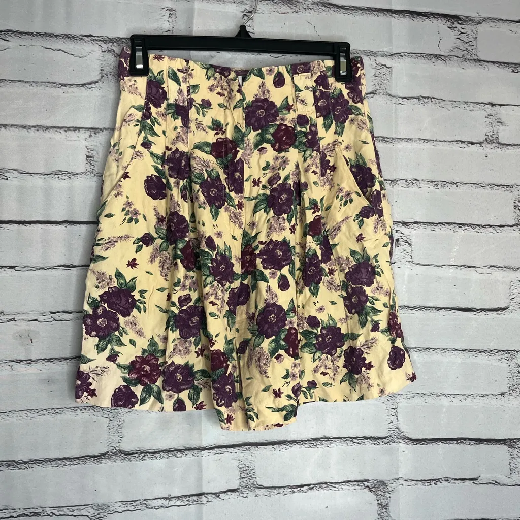 Rampage Floral High-Waist Shorts Sz 5 Tan Purple Cream Lightweight Cotton Blend - Image 3