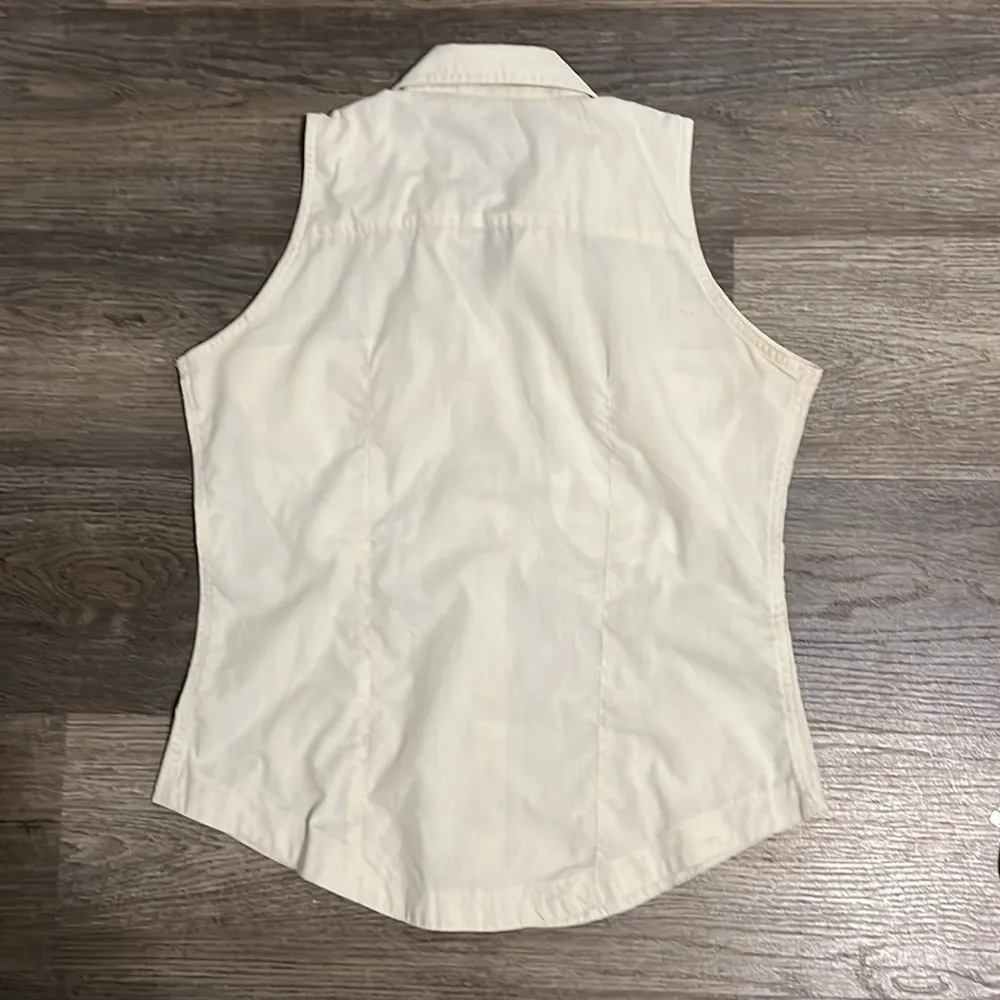 Destination 10K Feet Above Sea Level Sleeveless Button Down Outdoor Blouse Top - Image 5