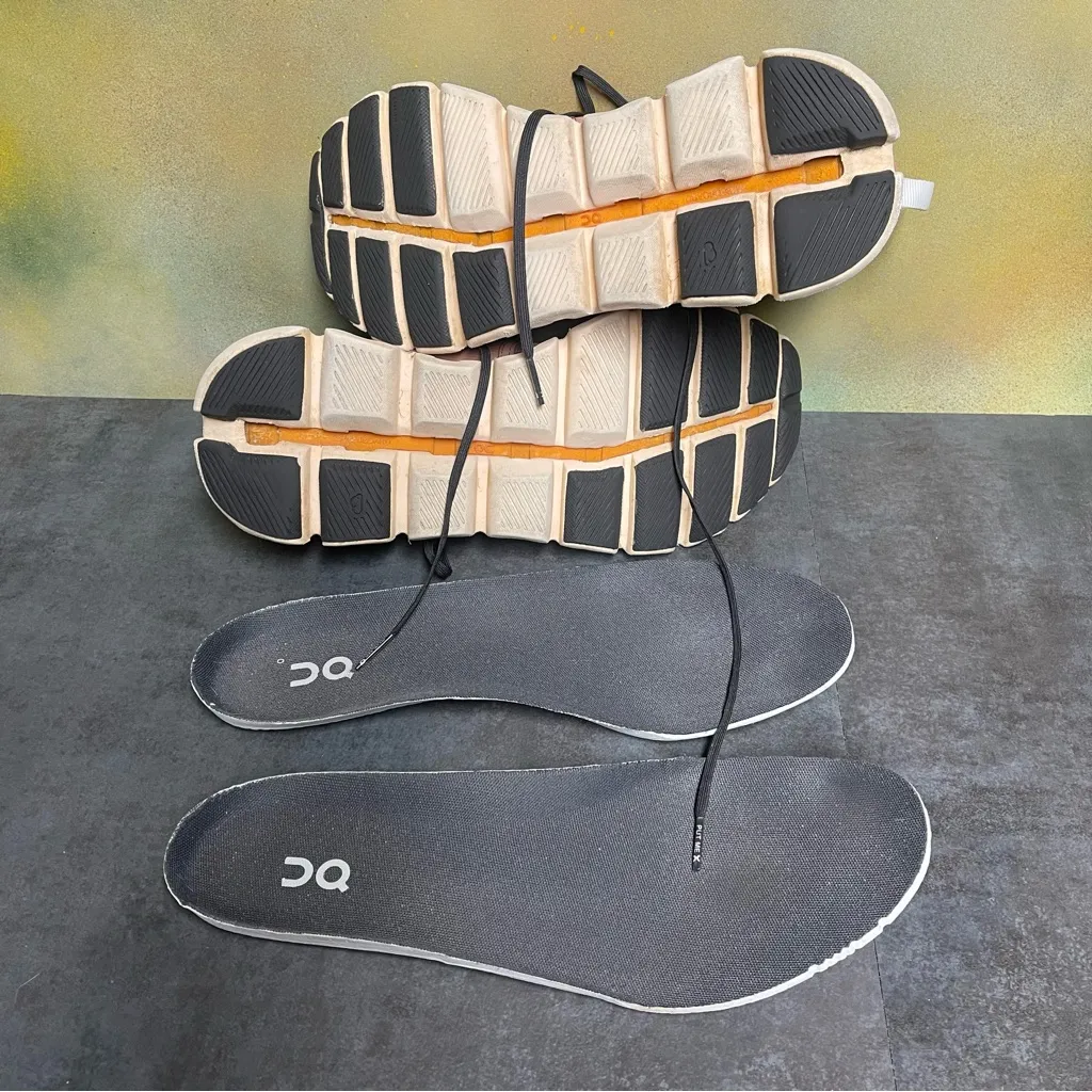 On Running Cloud X Shift Women's Running Shoes Coral Size 9.5 - Image 4