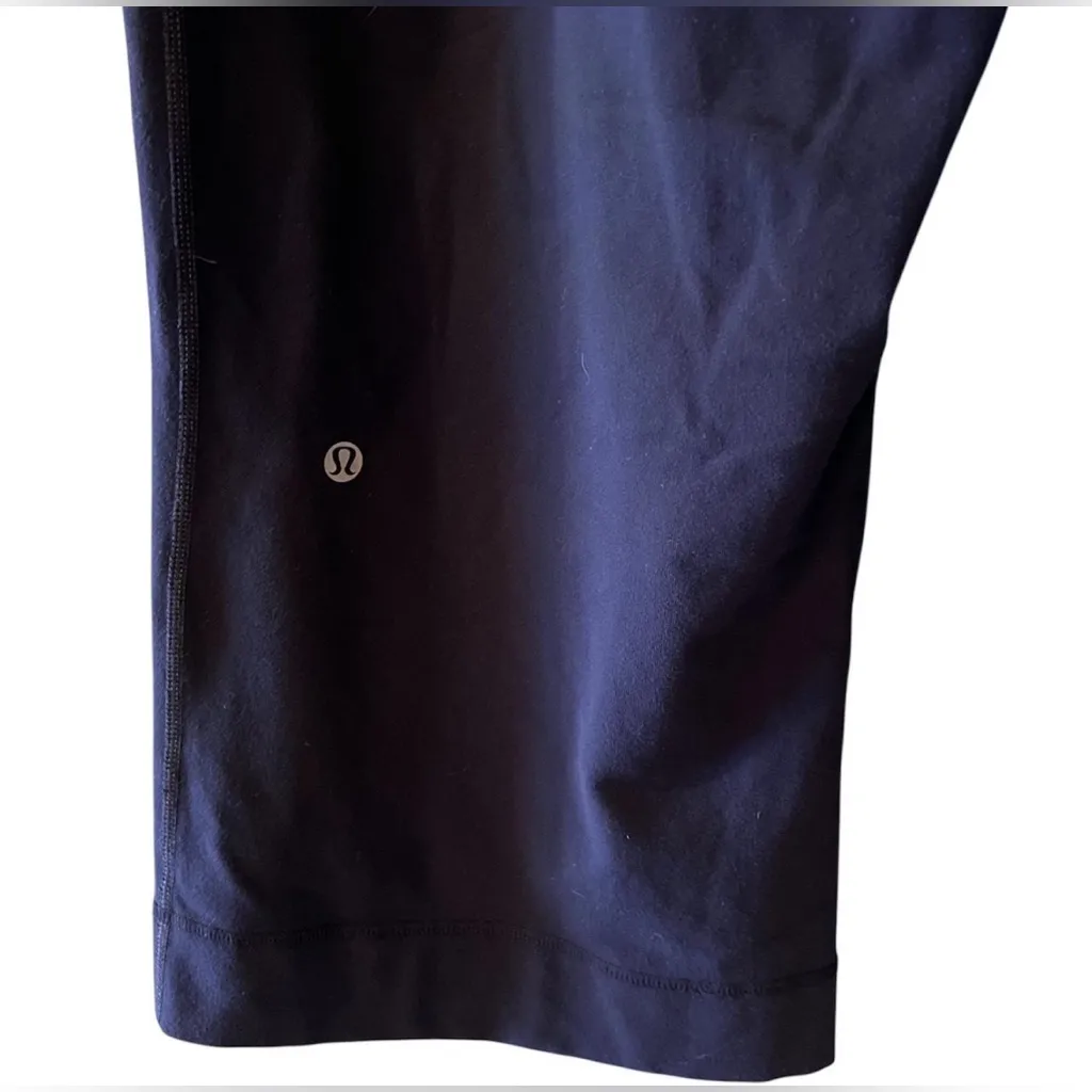 Lululemon On the Fly Wide-Leg 7/8 Pant Womens 8 Woven True Navy Casual Travel - Image 4