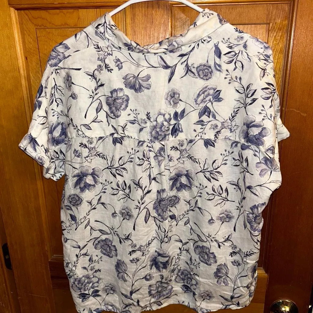 NWOT Cynthia Rowley Blue and White Floral Linen Button Up Shirt XS - Image 5