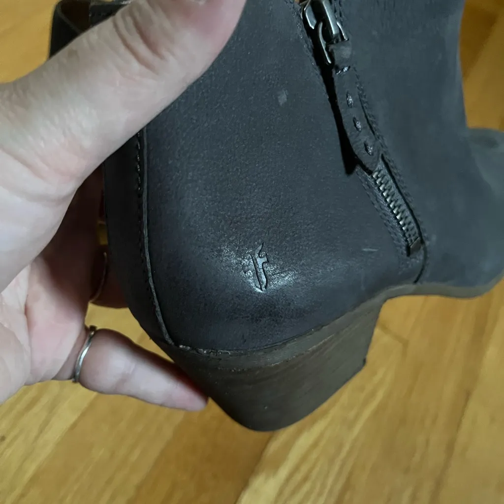 Frye Judith Double Zip Grey Suede Leather Ankle Boots
Booties Size 10 - Image 3