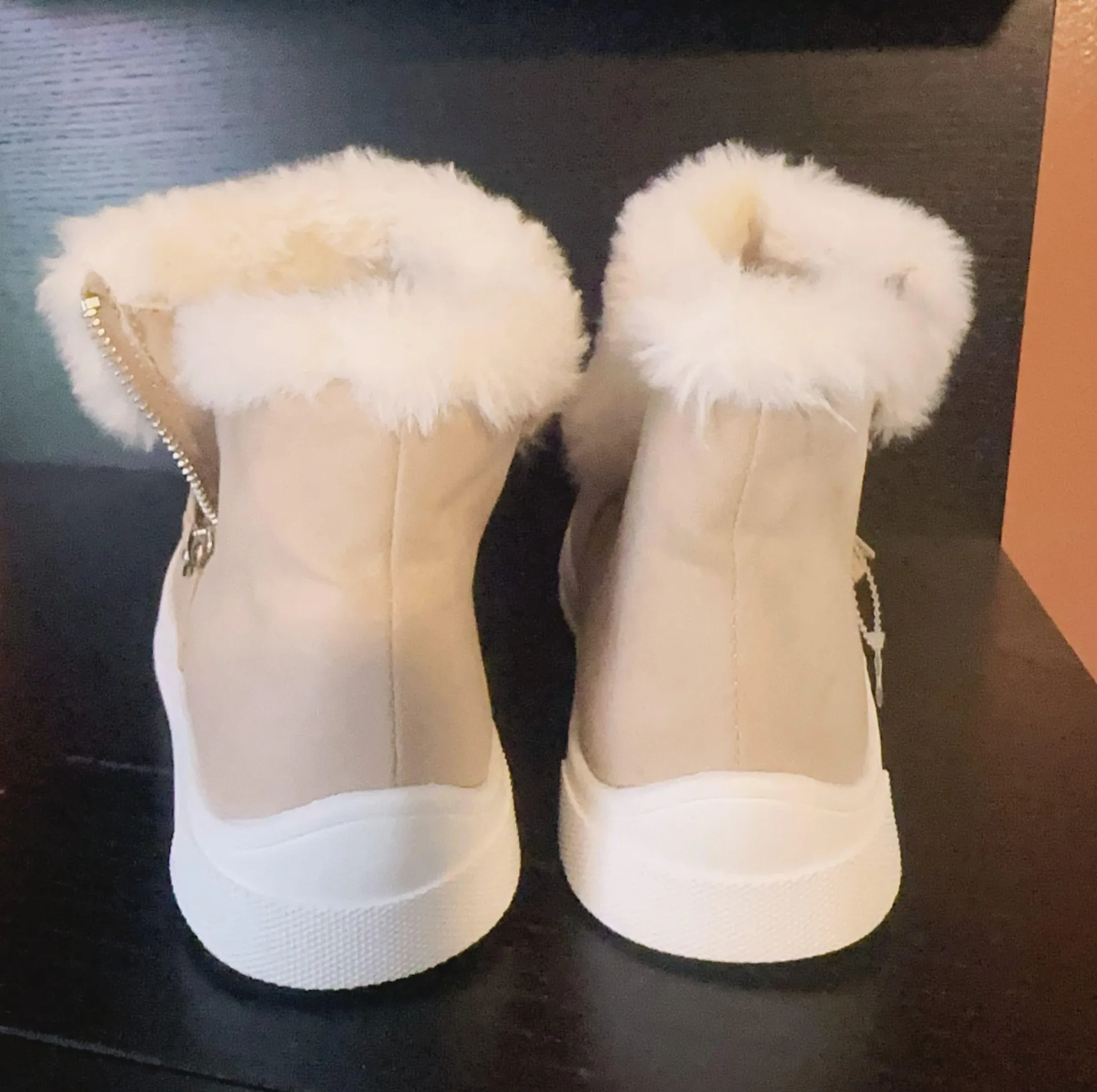 Beige Tan Cream Velvet Boho Fur Moccasin Flat Ankle Zip Booties NWT - Image 6