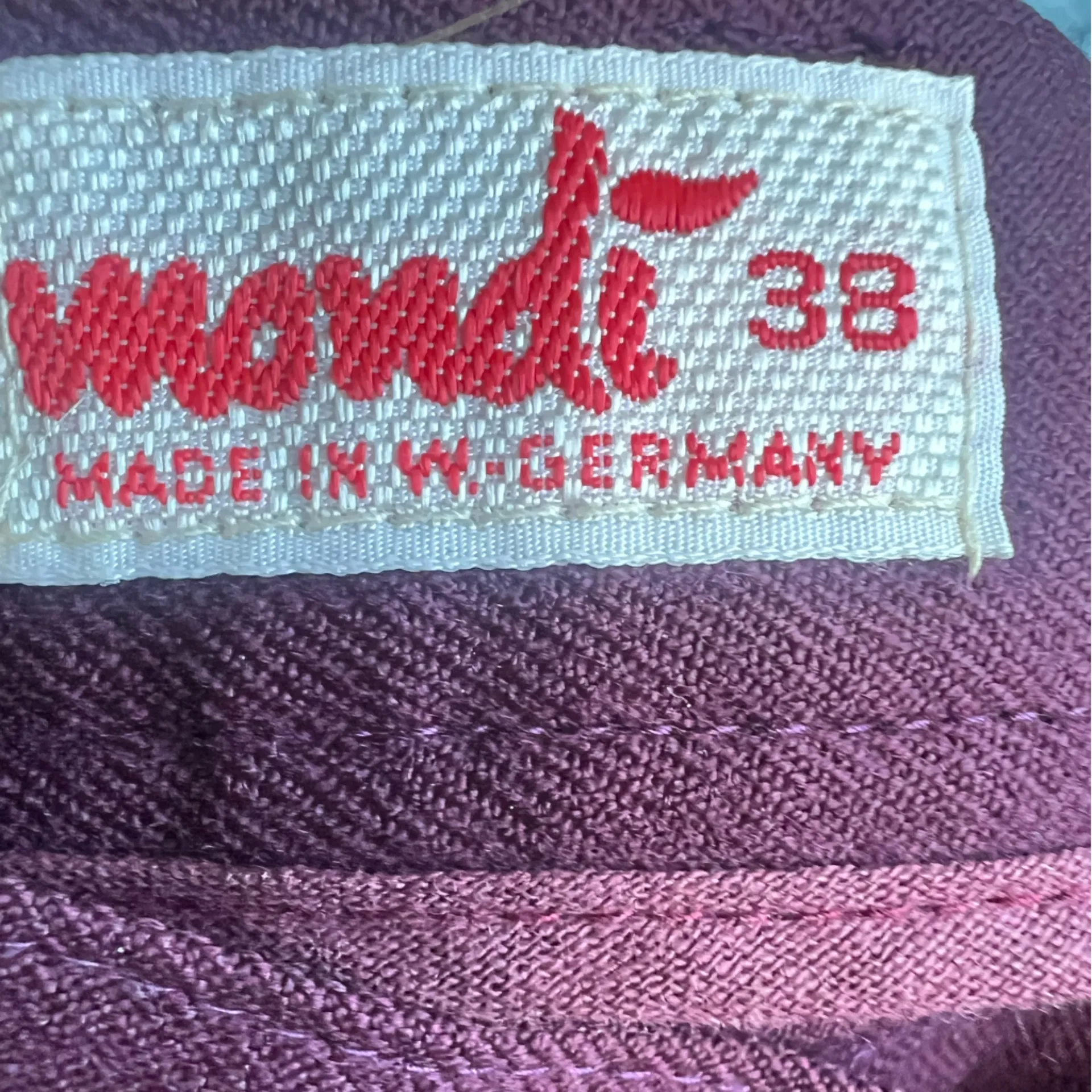 Vintage Mondi burgundy pant w side tuxedo stripe Purple Size 4 - Image 3