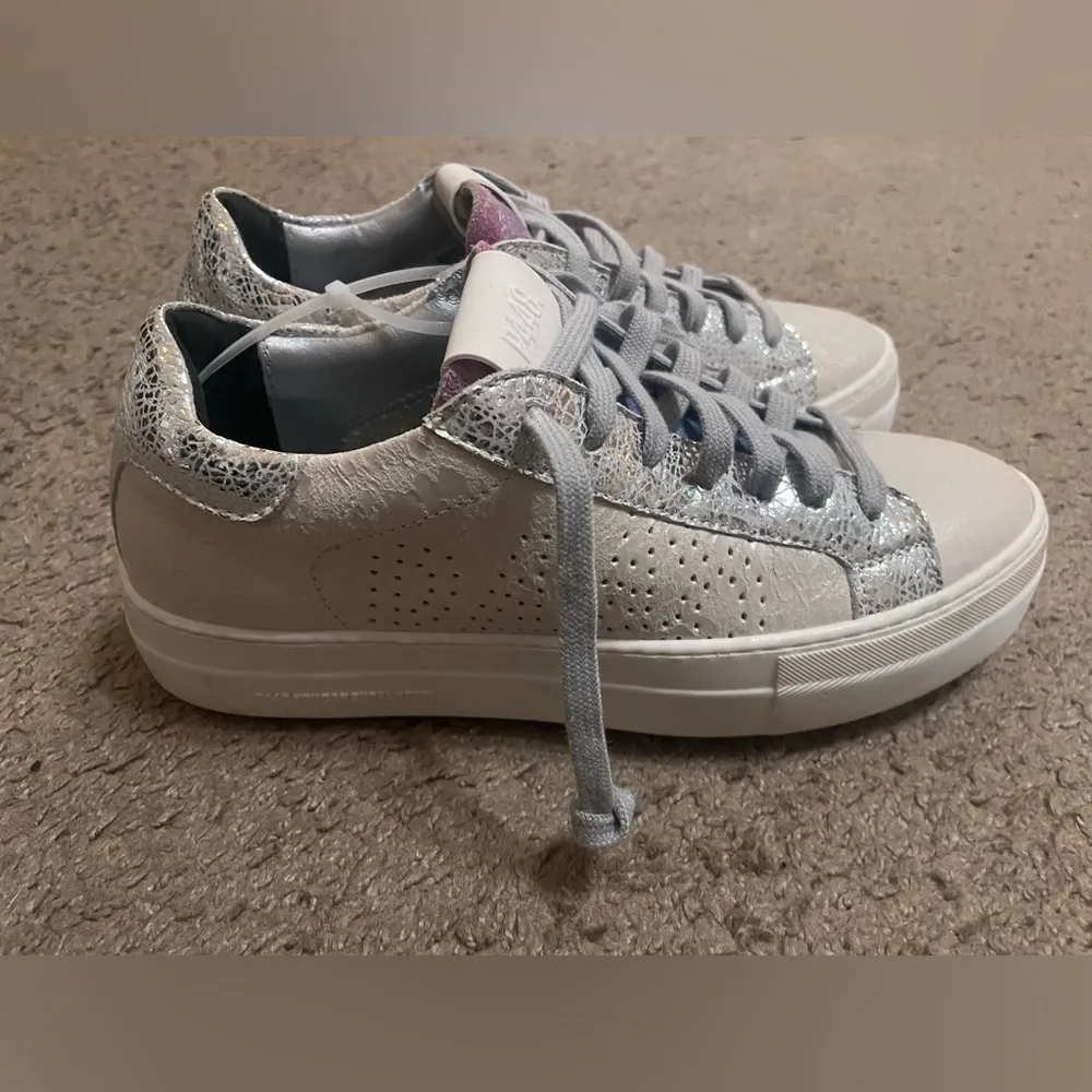 NWOT Vintage P448 Thea Low-Top White & Silver Metallic Paint Crackle Sneakers - Image 8