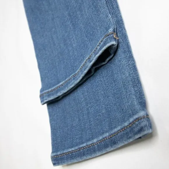 11" High-Rise‎ Skinny Jeans in Layne Wash - Image 10