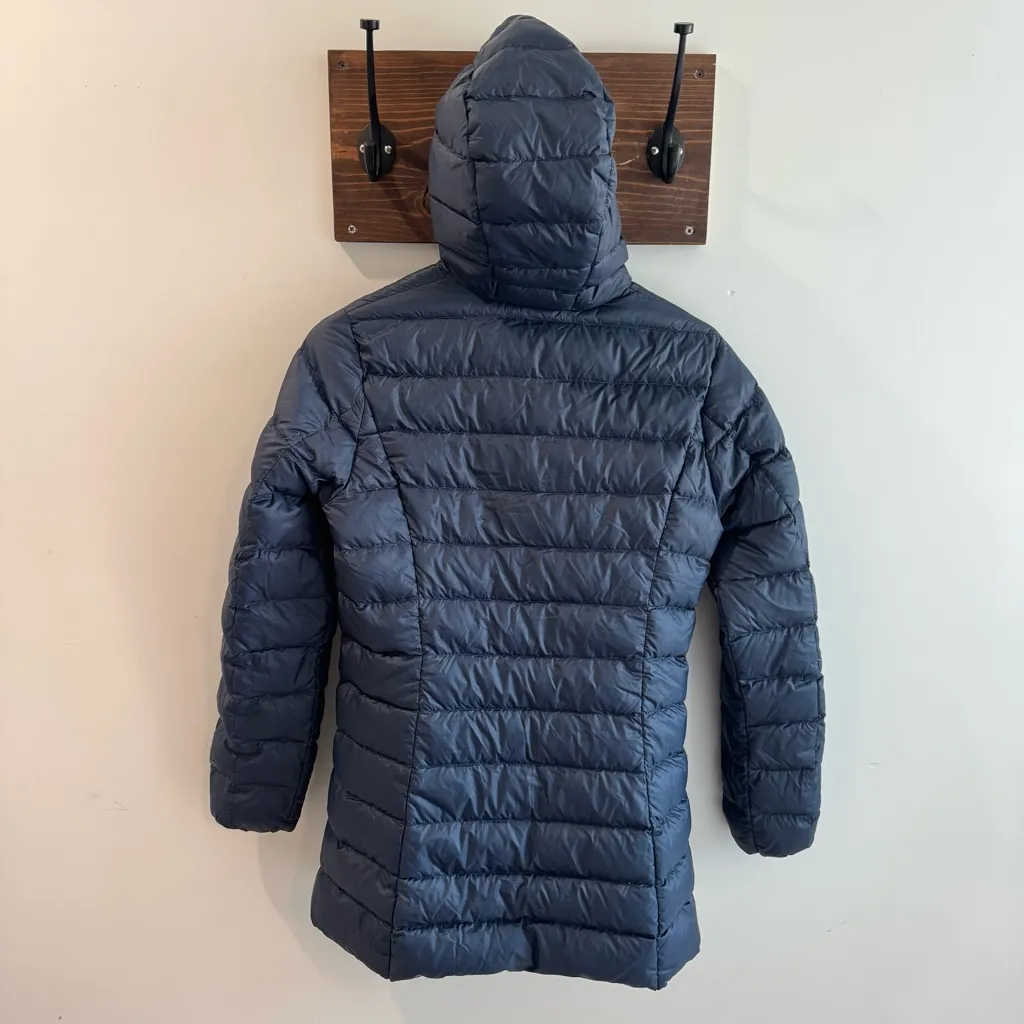 Eddie Bauer Women's CirrusLite Hooded Down Puffer Jacket Navy Small - Image 5