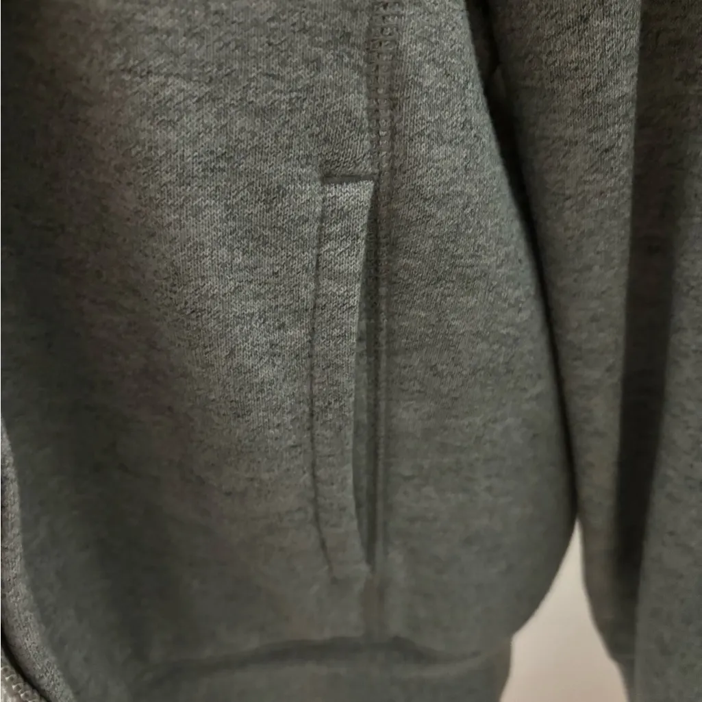 Uniqlo Gray Teddy Jacket with Cream Sherpa Lining Size L - Image 9