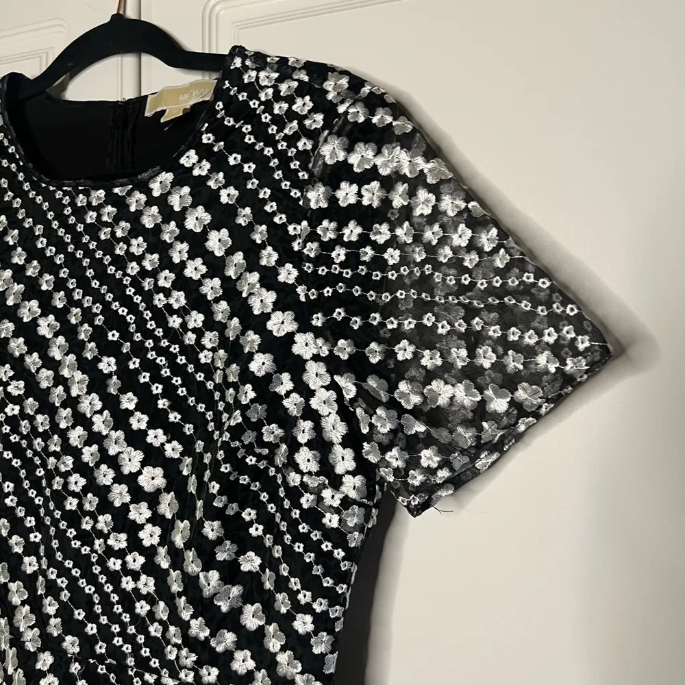 Michael Kors Embroidered Black White Dress Size 10 - Image 6