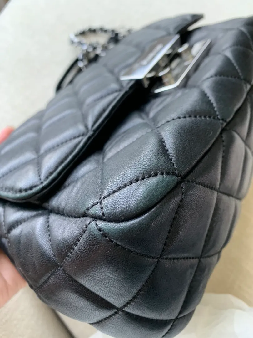 Michael Kors Quilted Handbag - Image 3