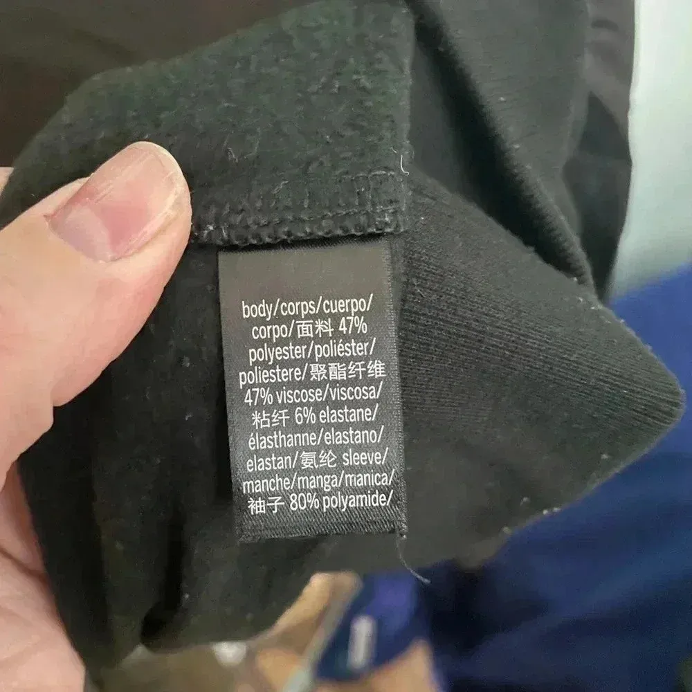 Victoria sport faux leather sweatshirt size small B4‎ - Image 3