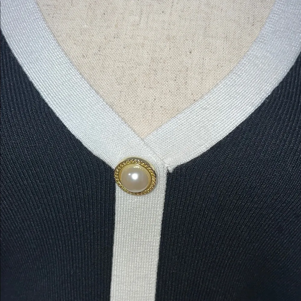Bebe Black and White‎ Knit Button Set - Image 12