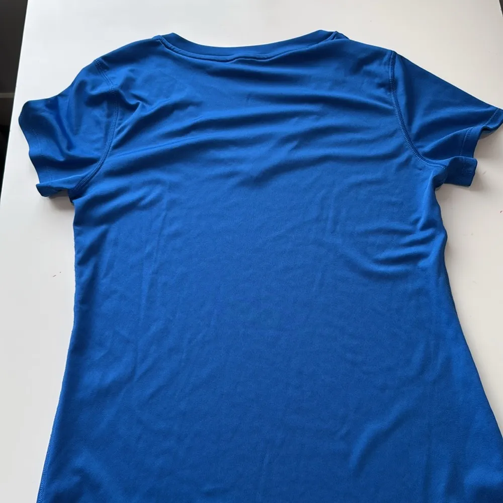 Champion vneck Duodry shirt. Cap sleeve. Color- colbolt blue. Size medium - Image 6