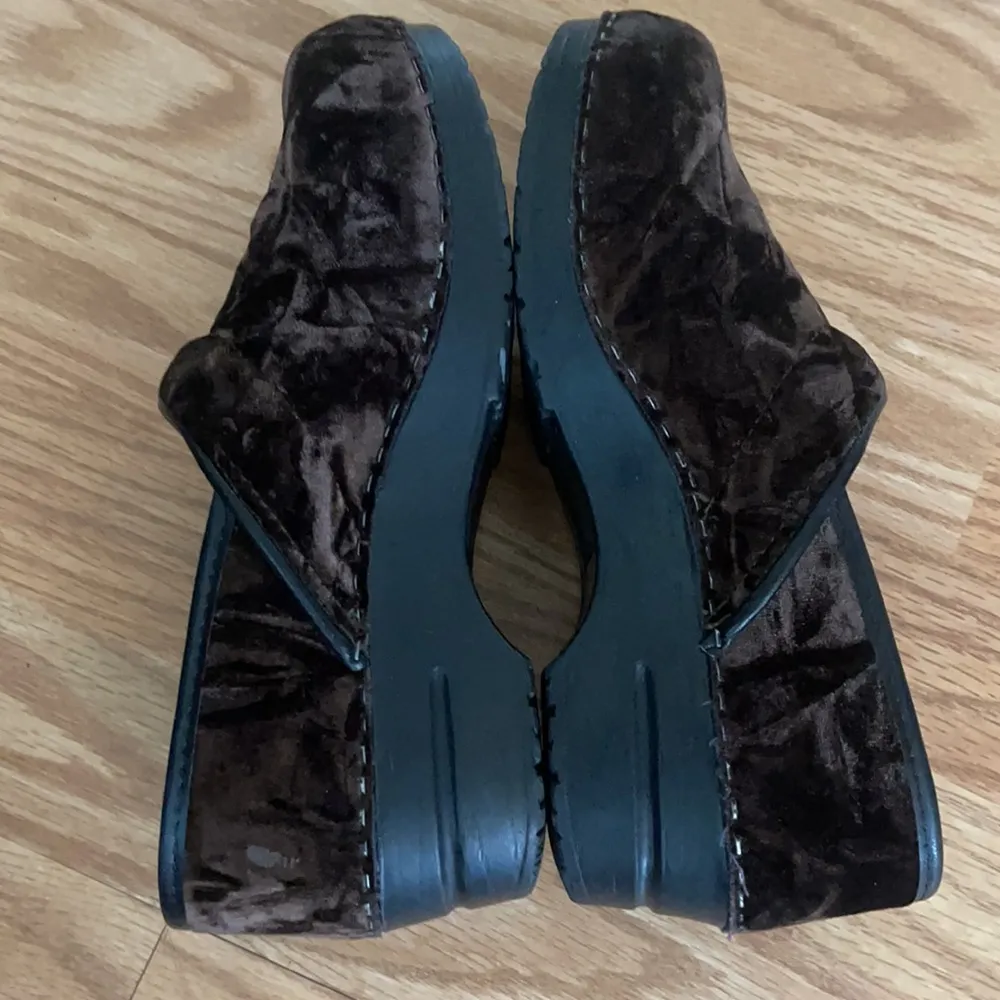 Dansko Brown Velvet Clogs Size 40 (US 9.5-10) - Image 5