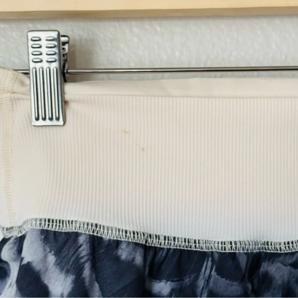 Lululemon Dance To Yoga Pant/Jogger  
Pretty Plume Angel Wing Black Size 4 - Image 8