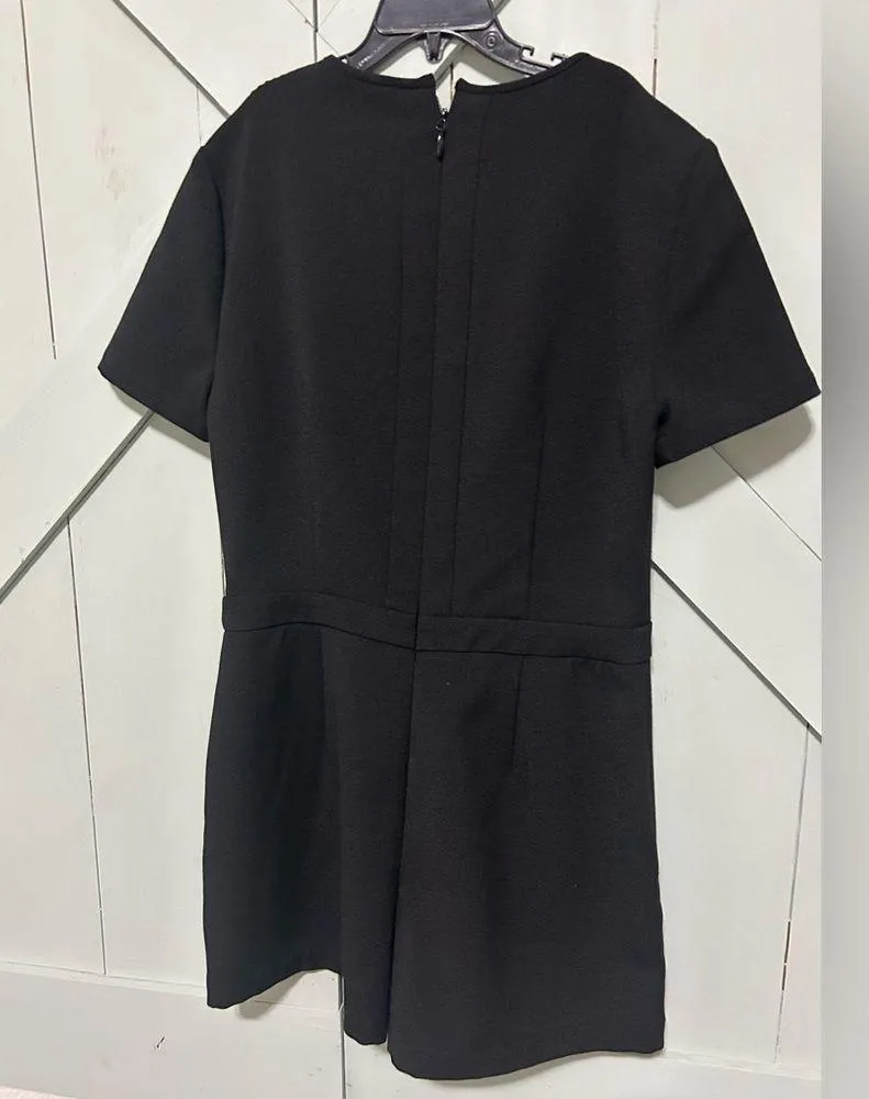 BCBGMaxAzria Black Short Sleeve Romper - Image 7