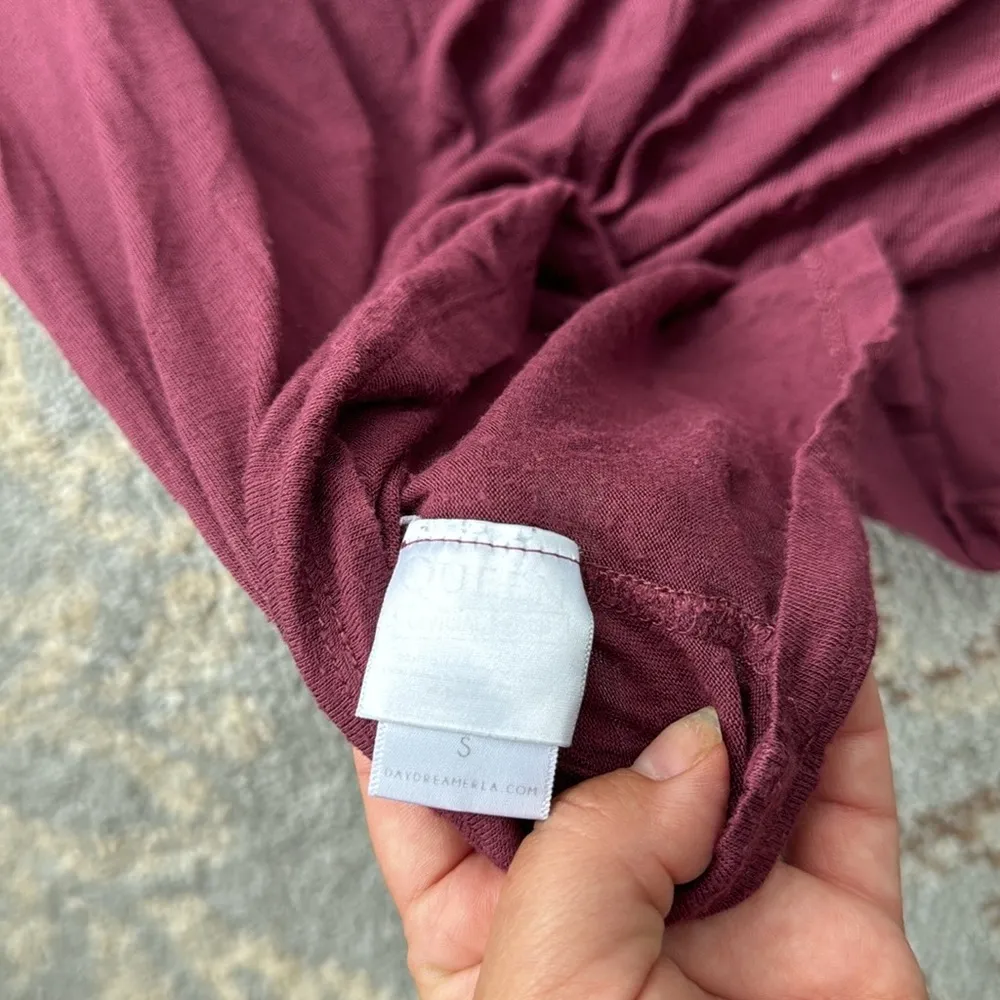 Daydreamer Queen Short Sleeve Band Tee Maroon Small - Image 5