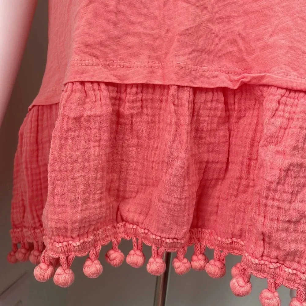 ANTHROPOLOGIE eri + ali  Coral Peplum Tasseled Tank Top Size Medium - Image 6