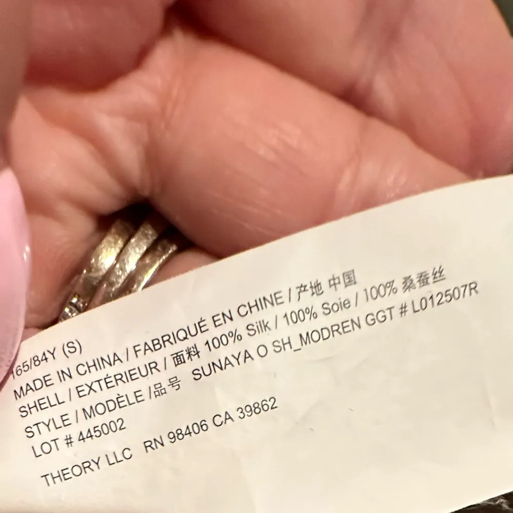 Theory  SAGE GREEN SILK BUTTON DOWN LONG SLEEVE SHIRT TOP S - Image 6