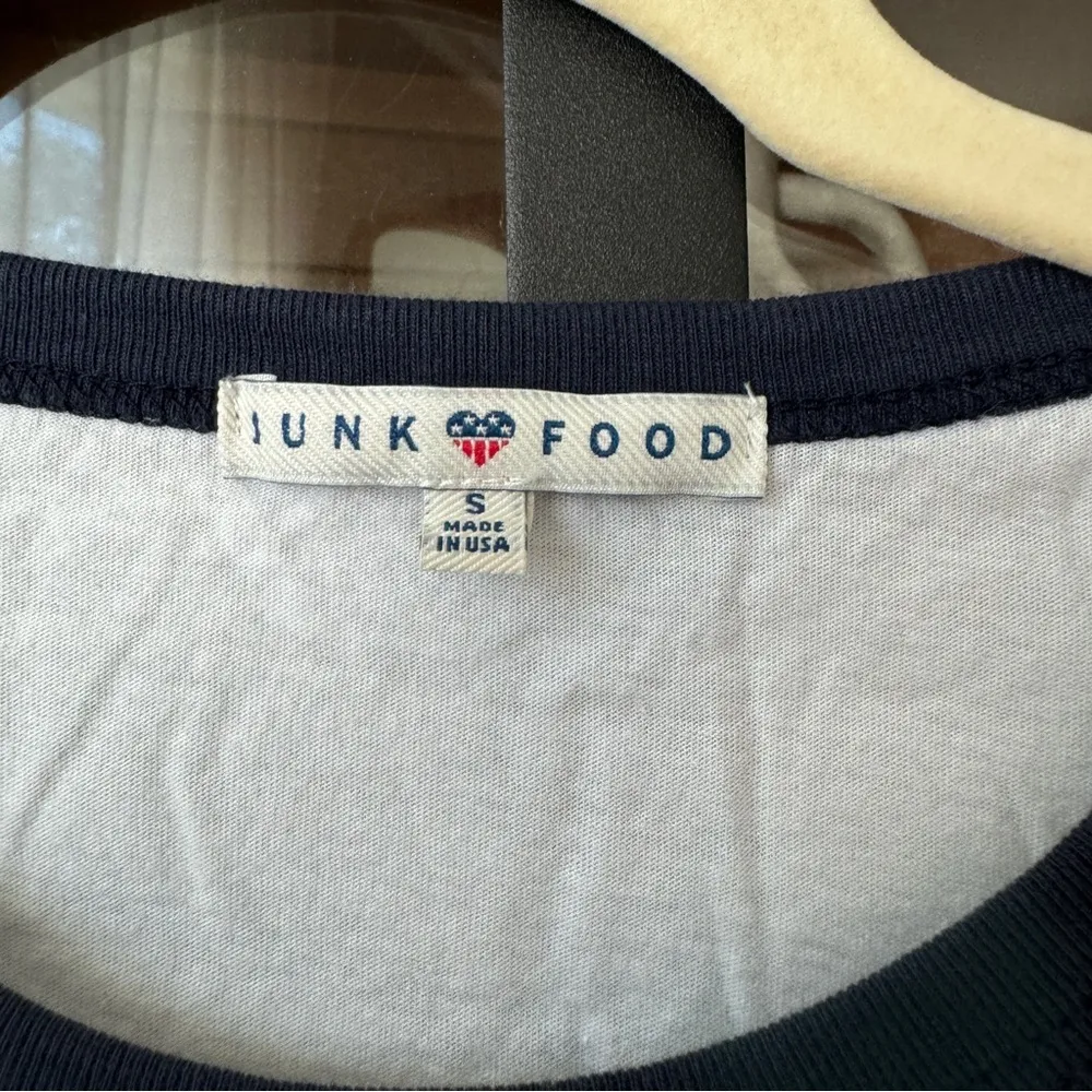 JUNK FOOD Budweiser tee short sleeve navy top friend of mine graphic beer Blue - Image 3