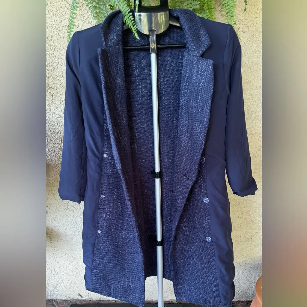 Alexia Admor  Navy Double-Breasted Blazer - Image 4