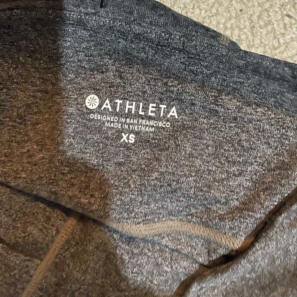 Athleta Grey Salutations Stash Pocket Tights - Image 3