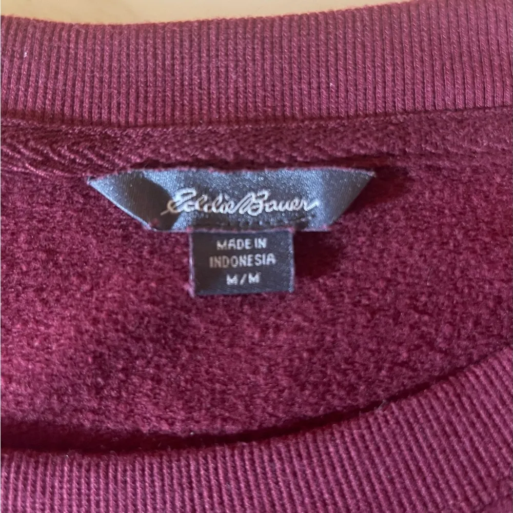 Eddie Bauer Women’s Size M Burgundy Crewneck Sweatshirt - Image 3