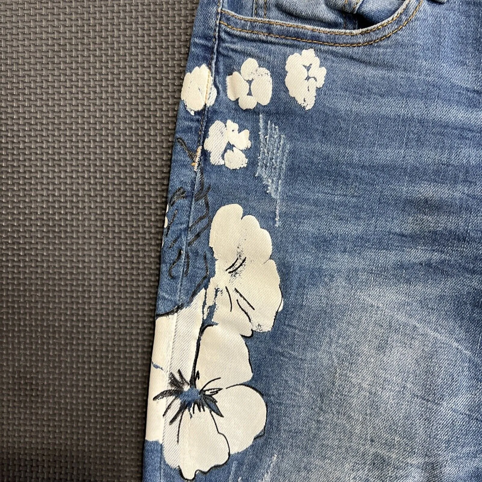 Desigual Patchwork Floral Embroidered Jeans Distressed Boho Festival 28 Artsy - Image 4