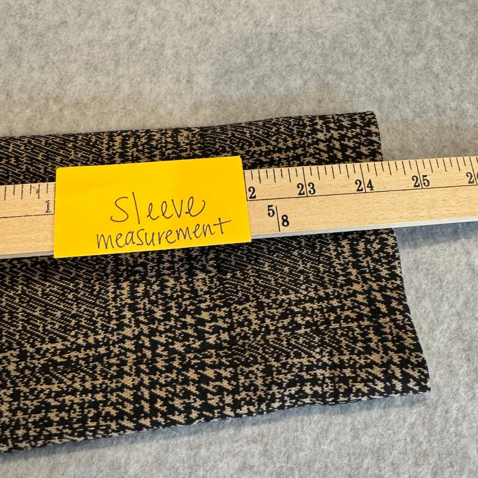 Elie Tahari Plaid Blazer Jacket Women 12 Black Beige Single Button Lined Pockets - Image 16