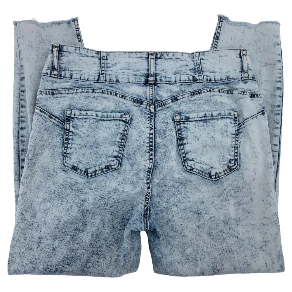 NOBO No Boundaries (17) Women's Plus Light Acid High Rise Sculpting Skinny Jeans - Image 3