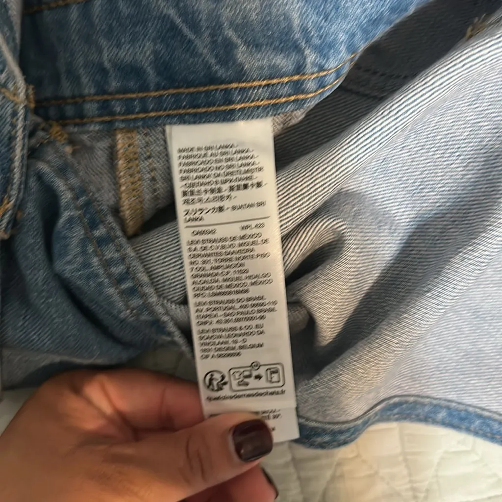 Levi's Women's Light Blue Denim Overalls VINTAGE WOMEN'S SHORTALLS new with tags - Image 8