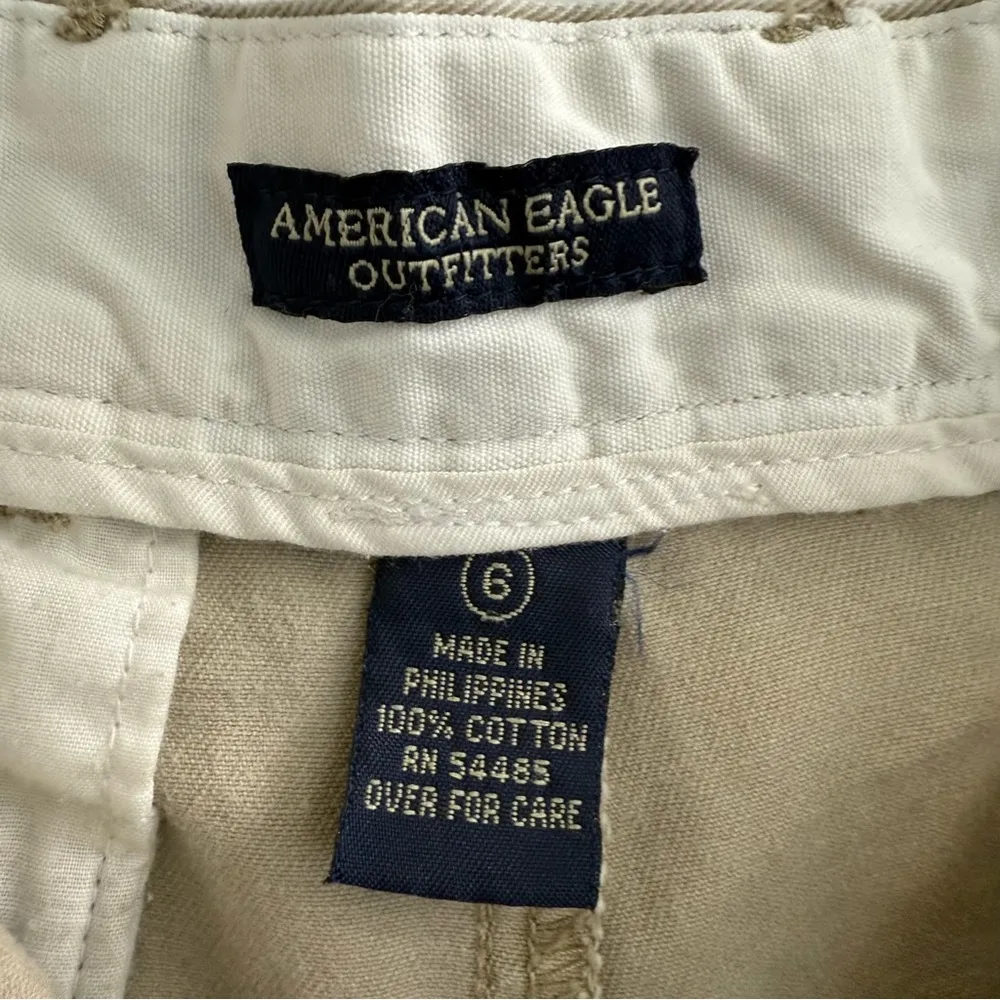 American Eagle Khaki Chino Shorts Women’s size 6 - Image 4