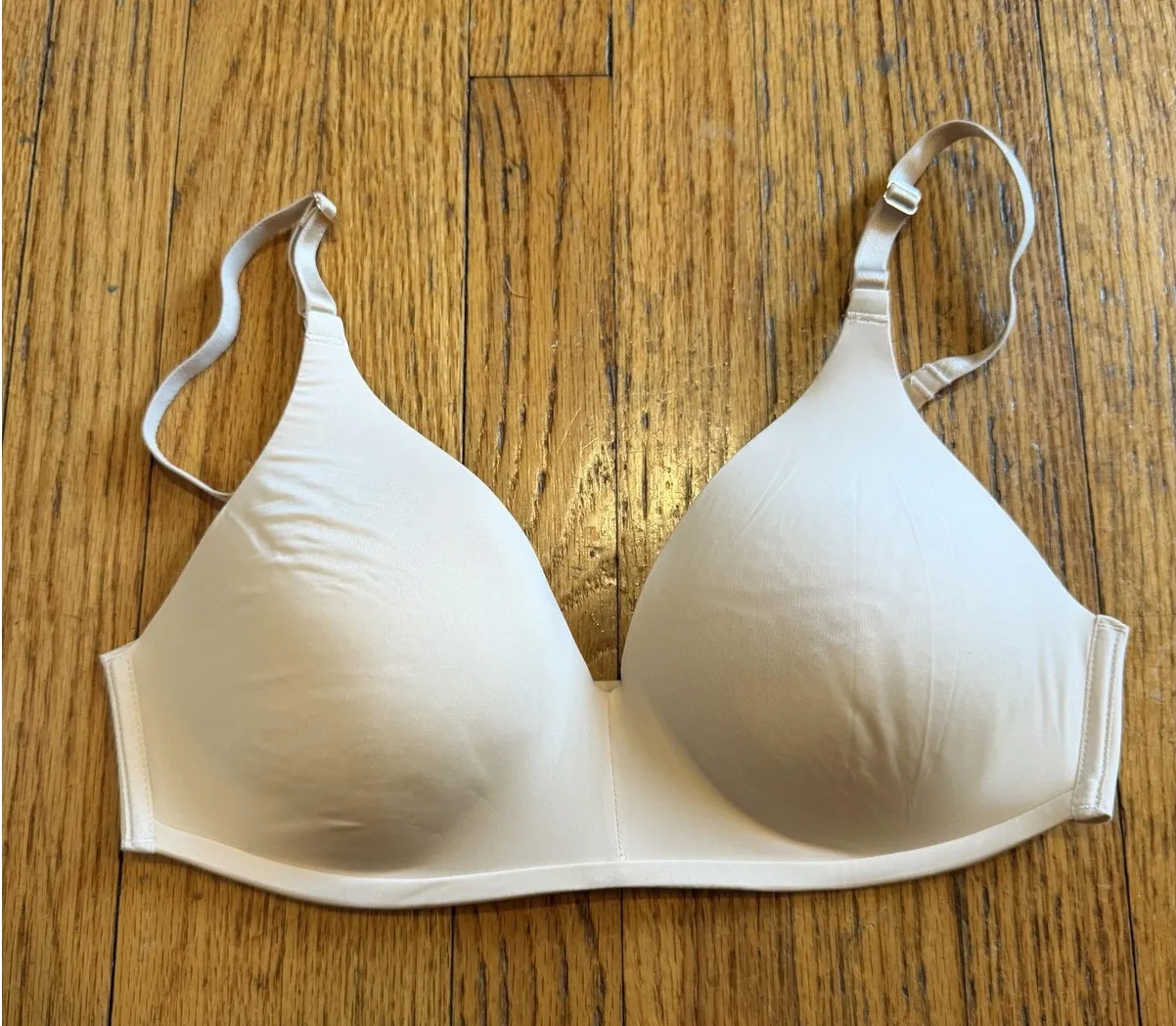 Soma Bra Womens 34B Nude Vanishing 360 Wireless T Shirt Lightly Lined - Image 1