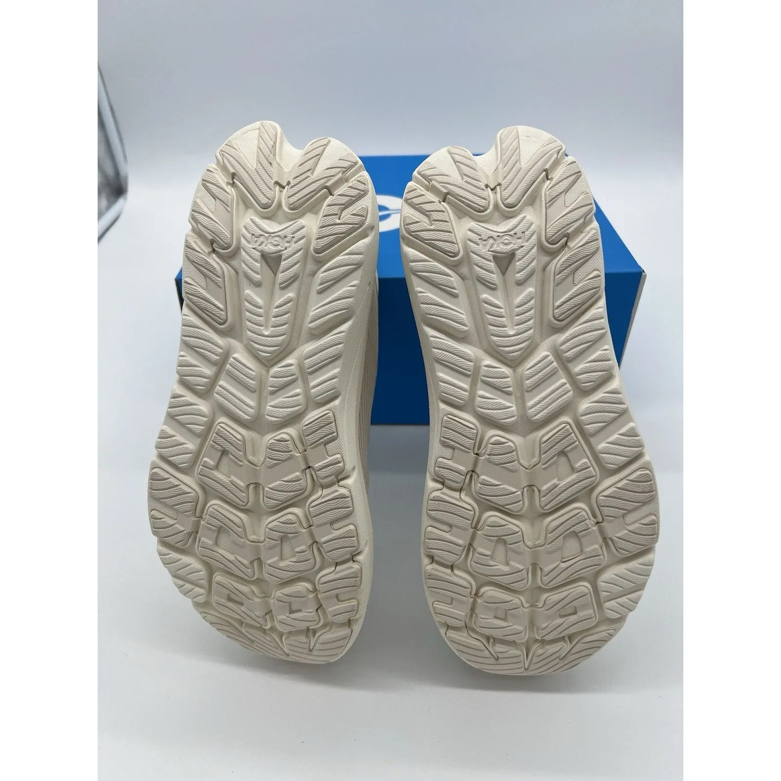 Hoka One One Kawana Mid 1169290 - Image 8