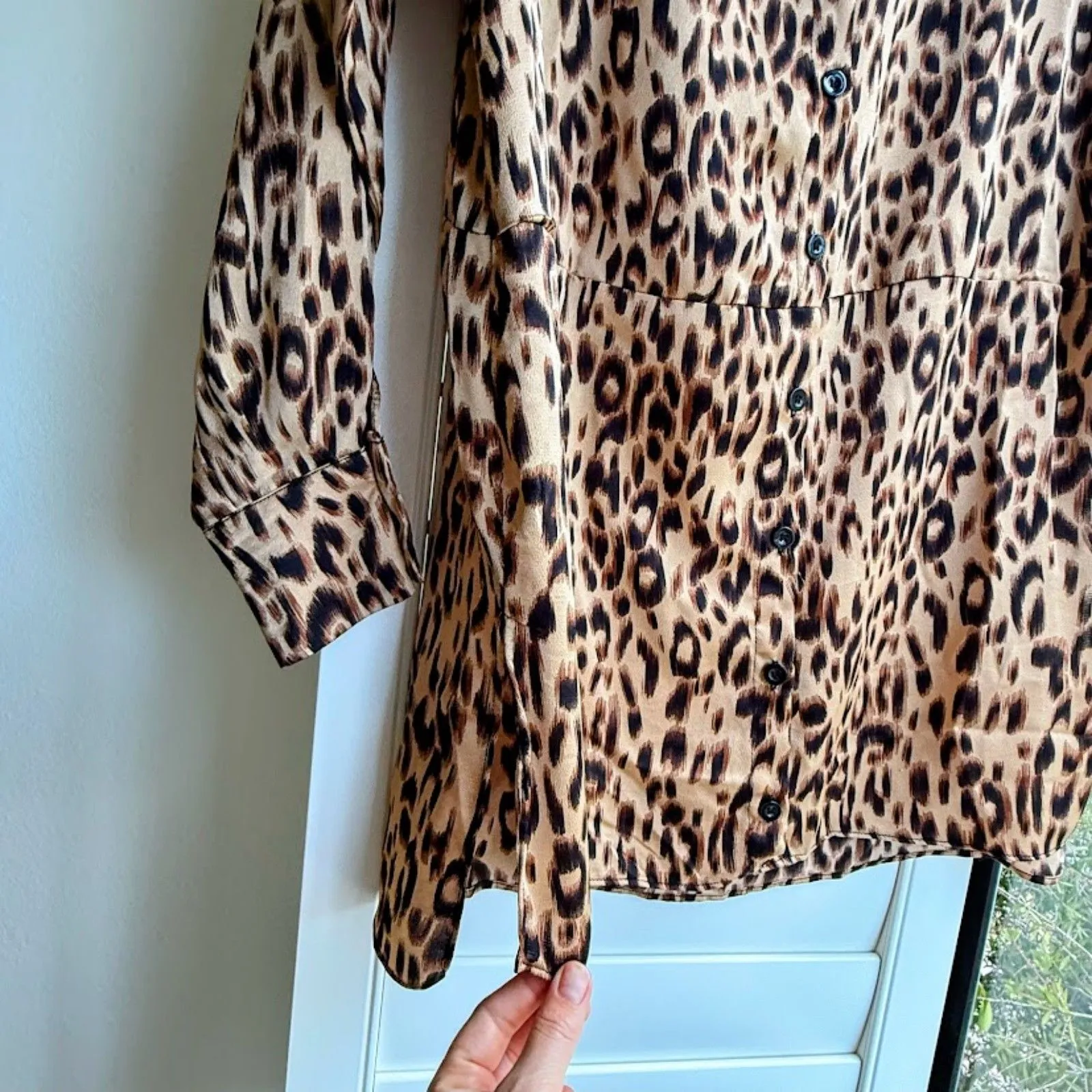 Missguided Petite Leopard Print Shirt minidress tunic in Textured Satinsize 4 - Image 4