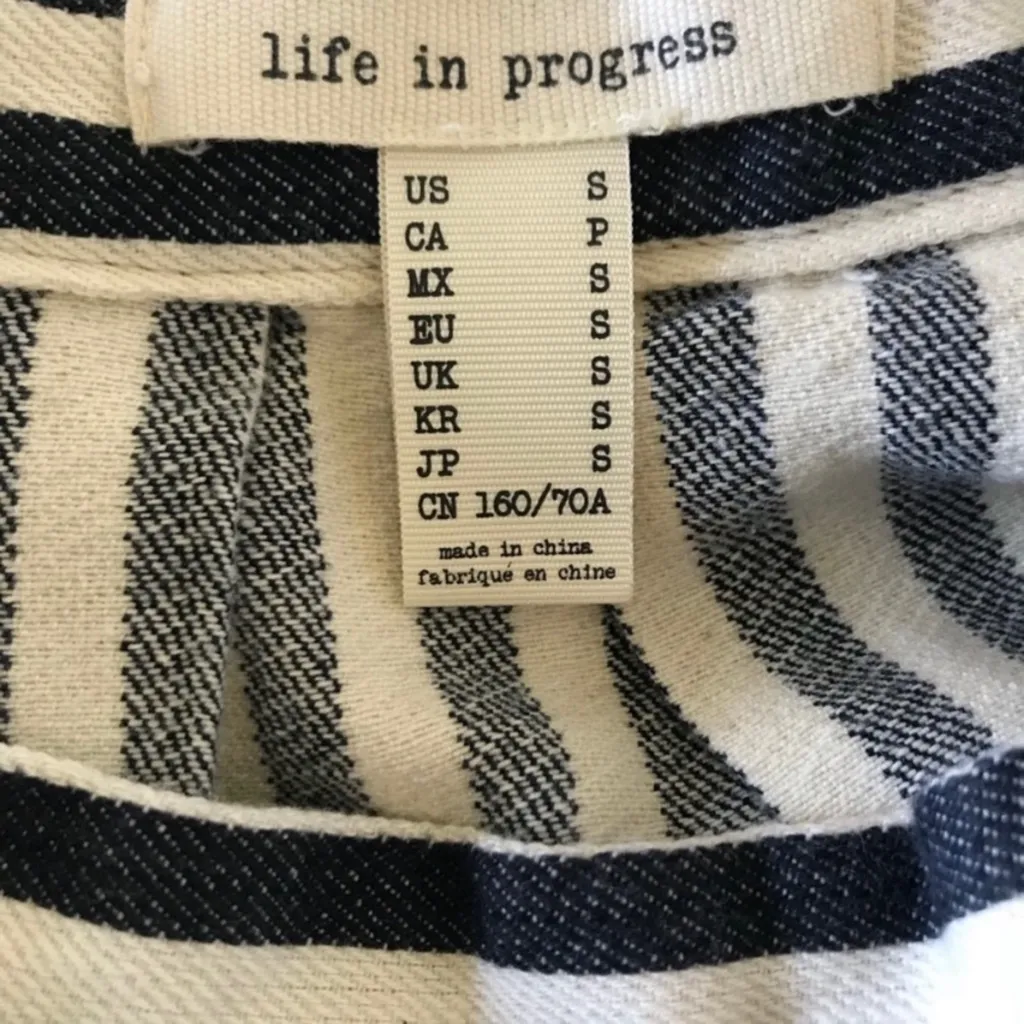 LIFE IN PROGRESS | Blue & White Pleated Preppy Flared Mini Skirt Size S - Image 4
