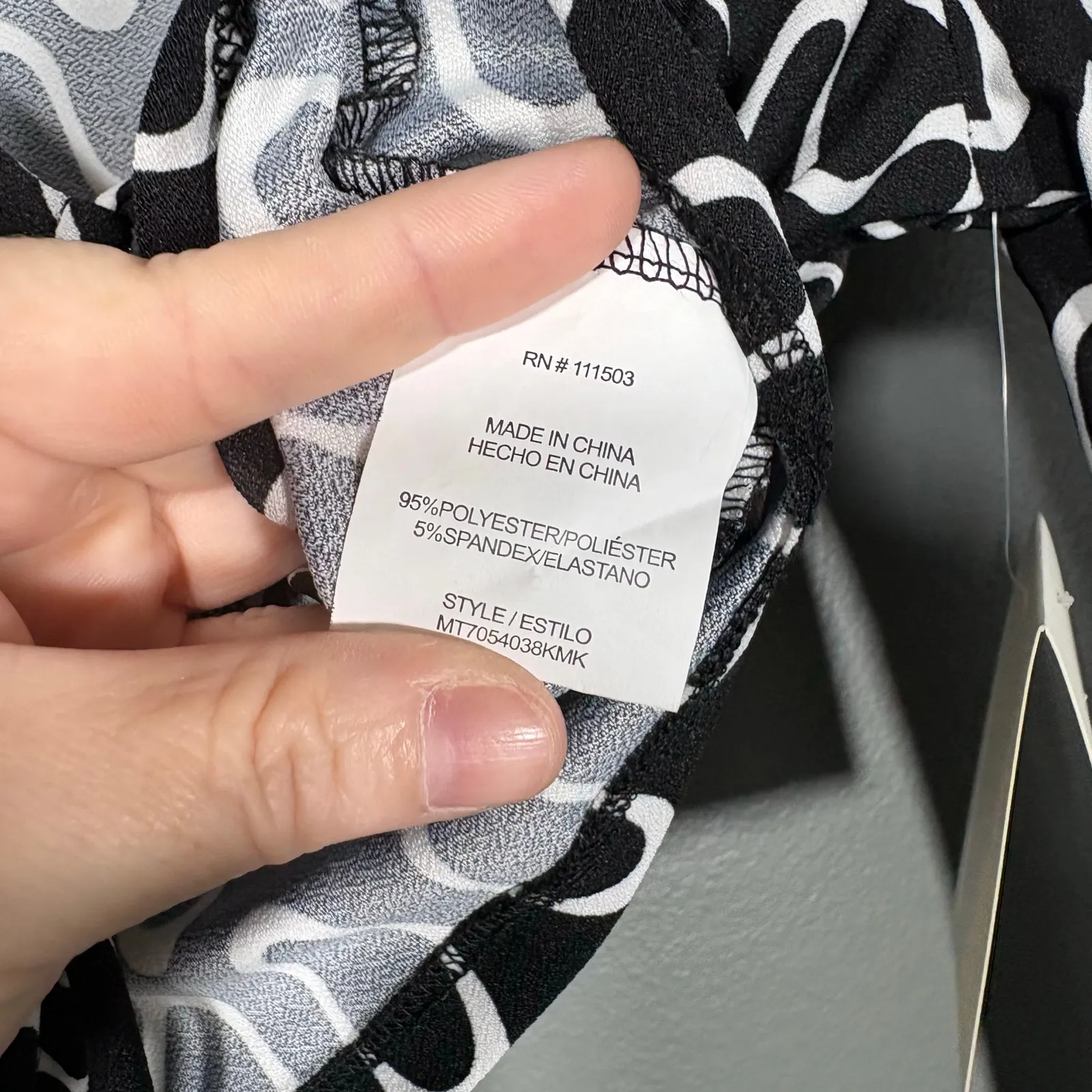 Meraki Women's NWT Black & White 90's Club Style Long Sleeve Crop Top - Image 6