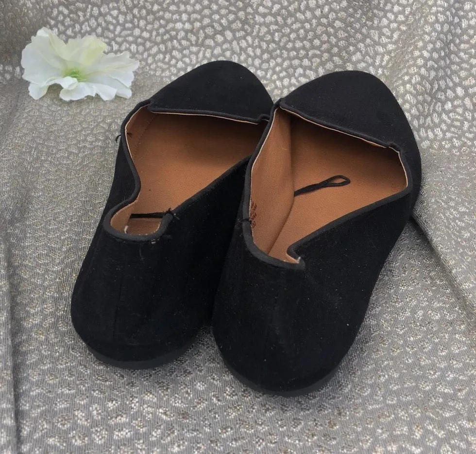 Black Flats/Loafers - Image 4