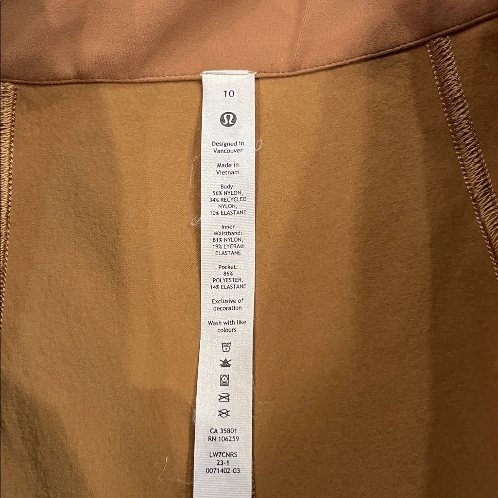 Lululemon super high rise relaxed fit stretch cargo shorts 10 - Image 7