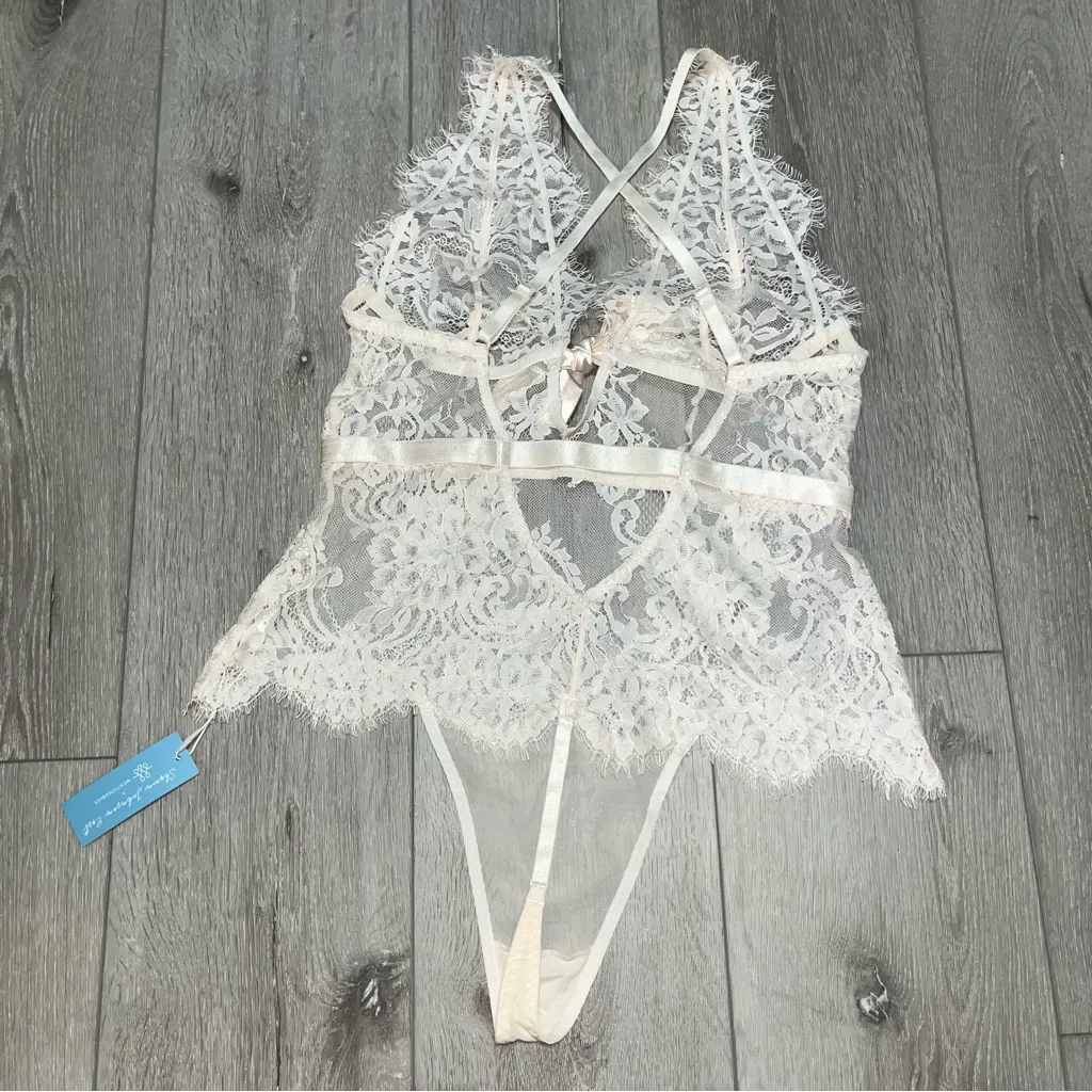 Mentionables x Shawn Johnson East NWT eyelash Lace Chemise Thong bodysuit White - Image 8