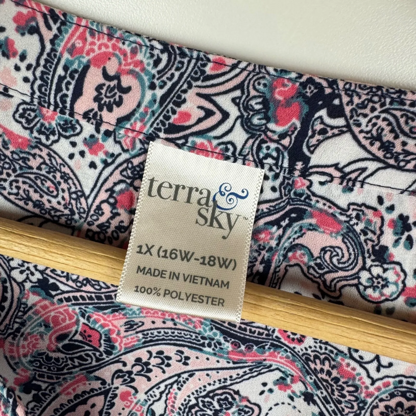 Terra & Sky Paisley Button Up Blouse Size 1X Multicolor Long Sleeve Lightweight - Image 5